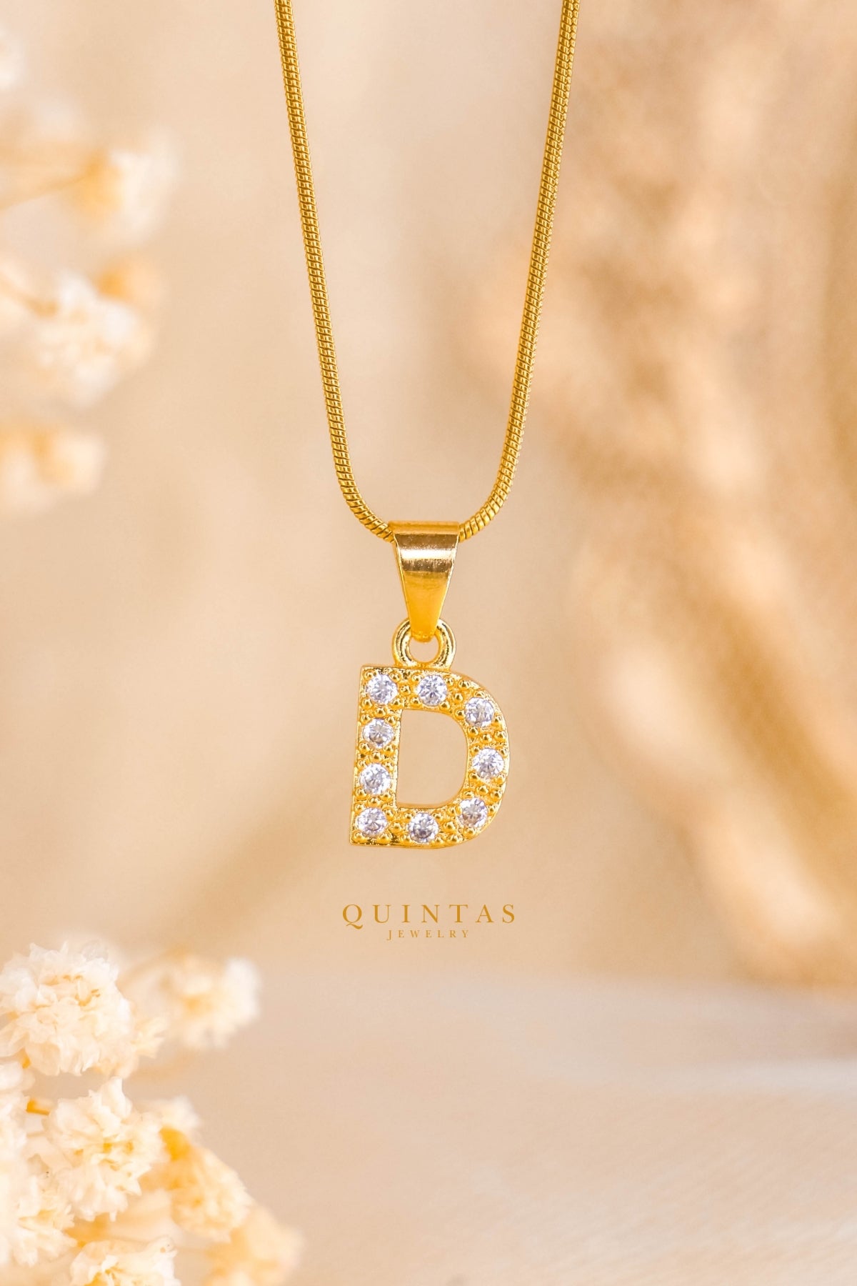 QUINTAS Zirconia Letter Initial Necklace