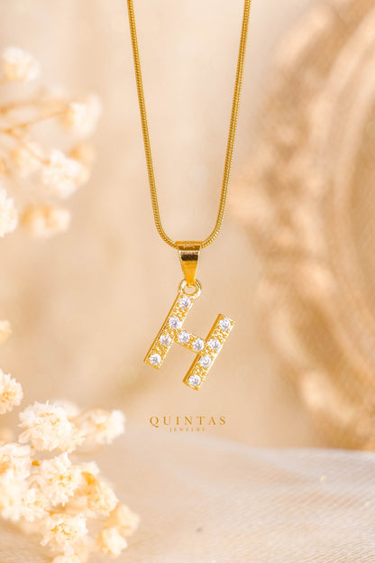 QUINTAS Zirconia Letter Initial Necklace