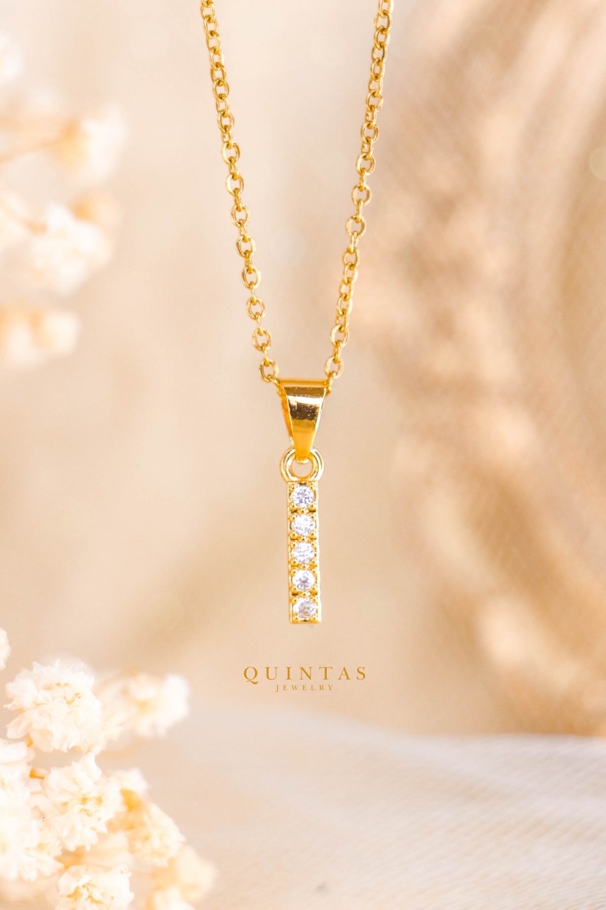 QUINTAS Zirconia Letter Initial Necklace