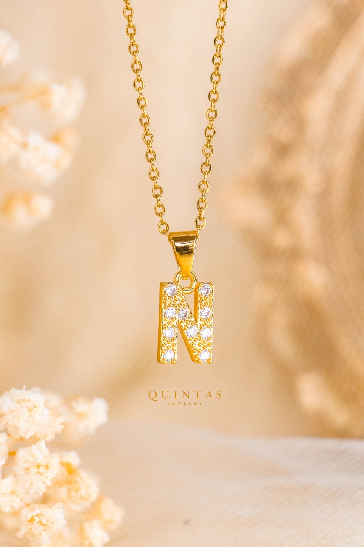 QUINTAS Zirconia Letter Initial Necklace