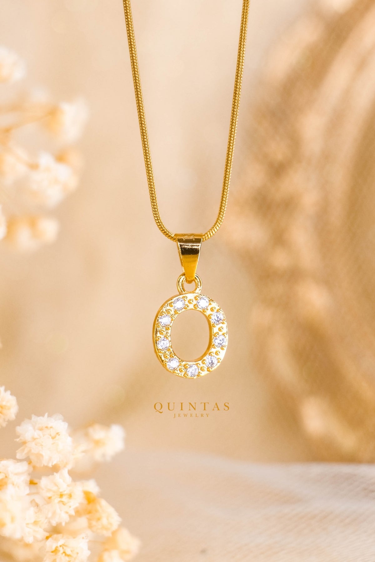 QUINTAS Zirconia Letter Initial Necklace