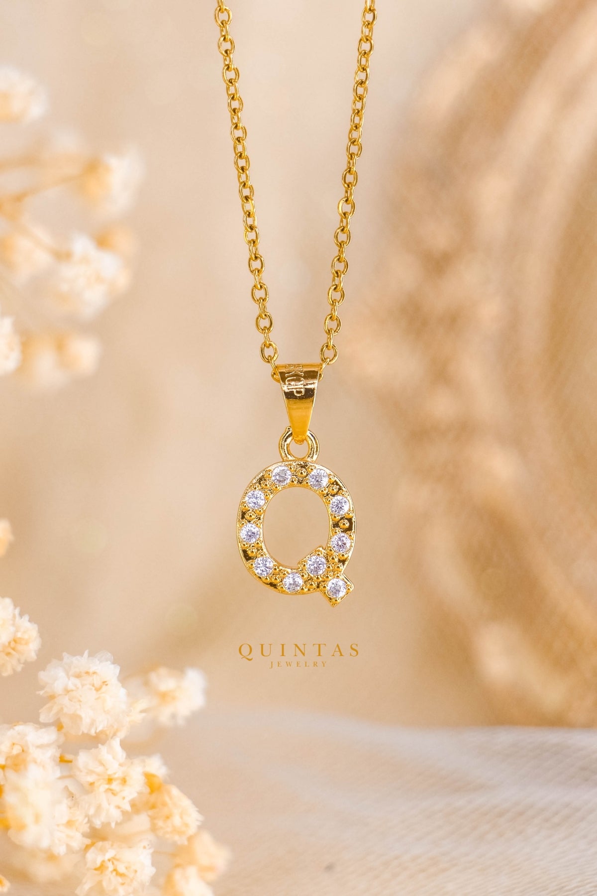 QUINTAS Zirconia Letter Initial Necklace