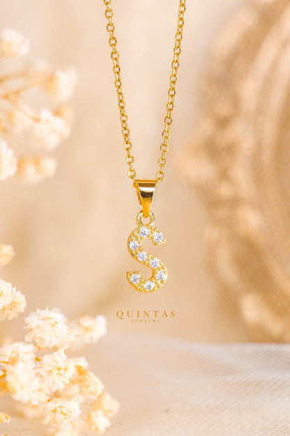 QUINTAS Zirconia Letter Initial Necklace