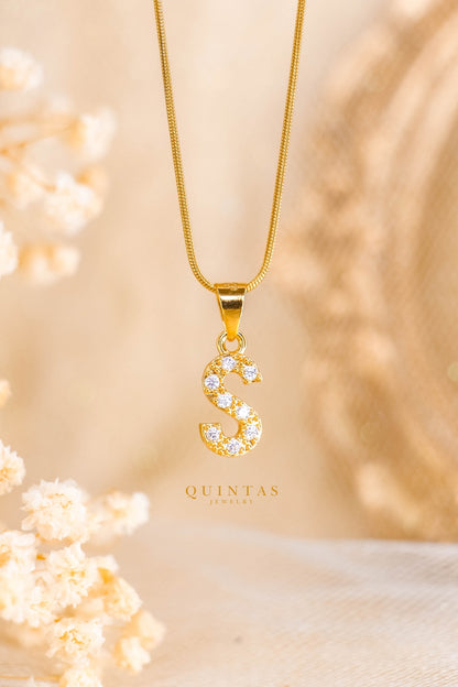 QUINTAS Zirconia Letter Initial Necklace