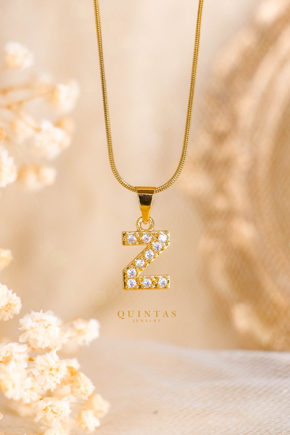 QUINTAS Zirconia Letter Initial Necklace