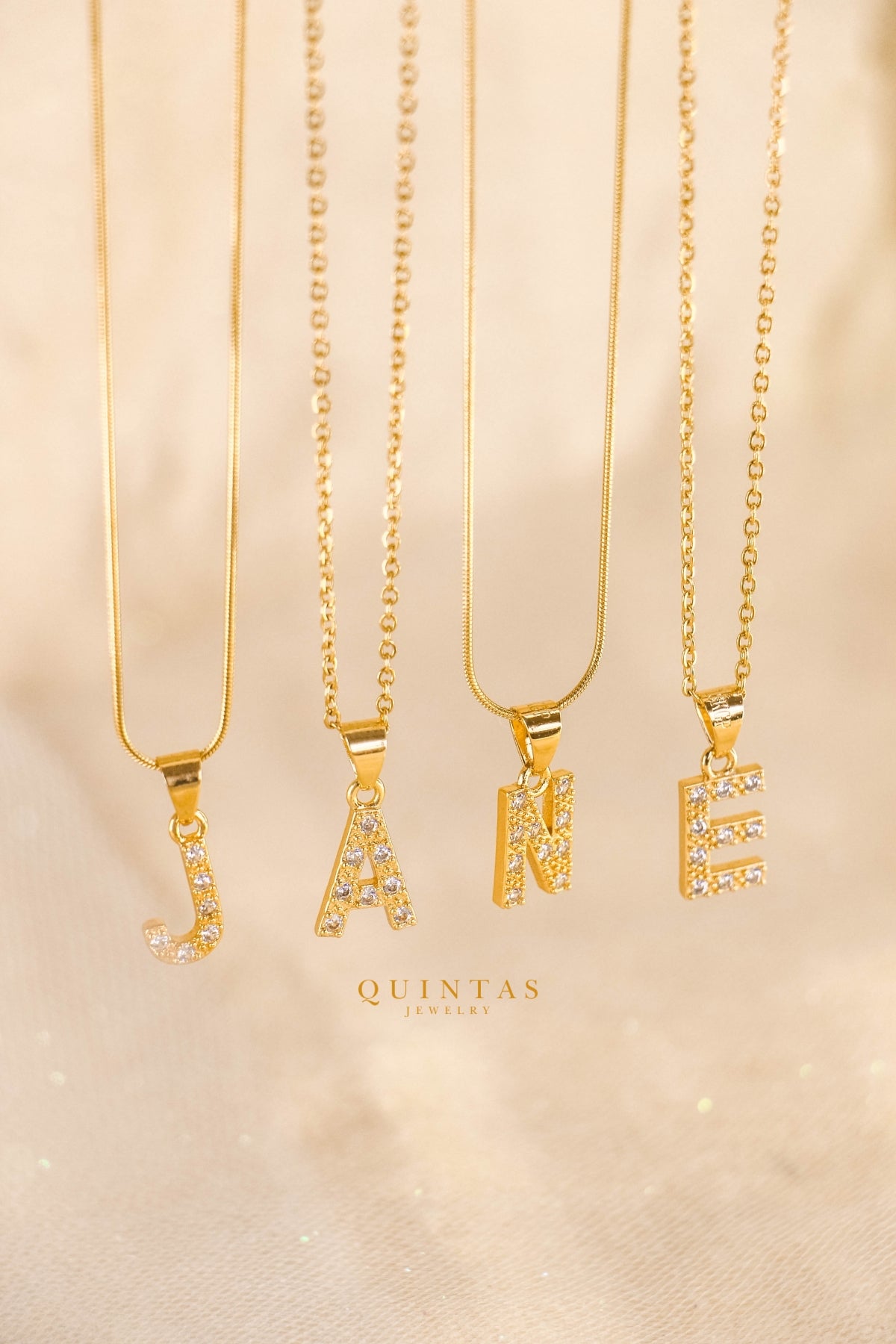 QUINTAS Zirconia Letter Initial Necklace