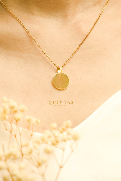 QUINTAS 18K Gold Disc Necklace