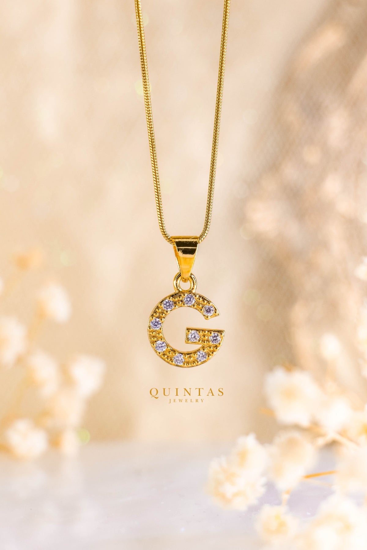 QUINTAS Zirconia Letter Initial Necklace