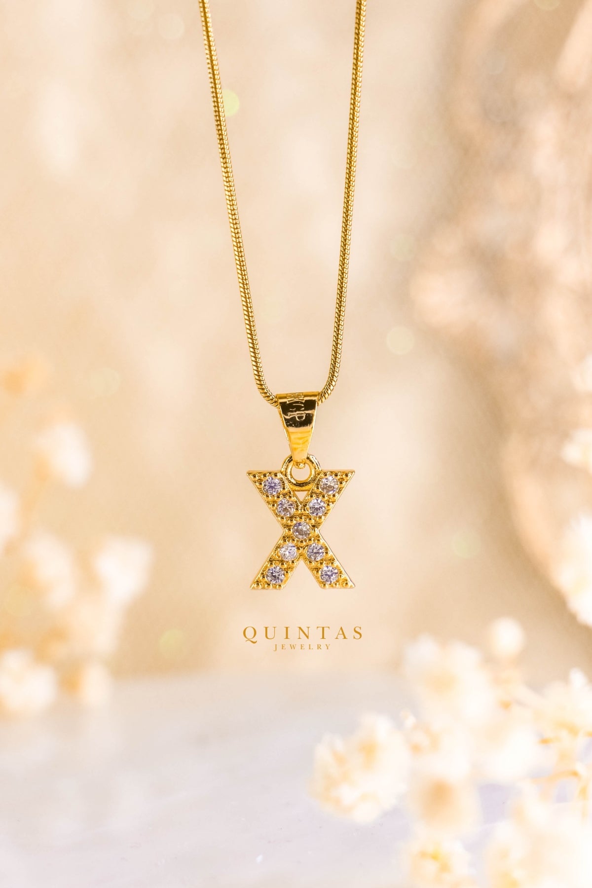 QUINTAS Zirconia Letter Initial Necklace